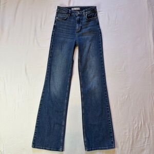 Zara High Rise Straight‎ Leg Jeans Women's Size 2 Medium Wash